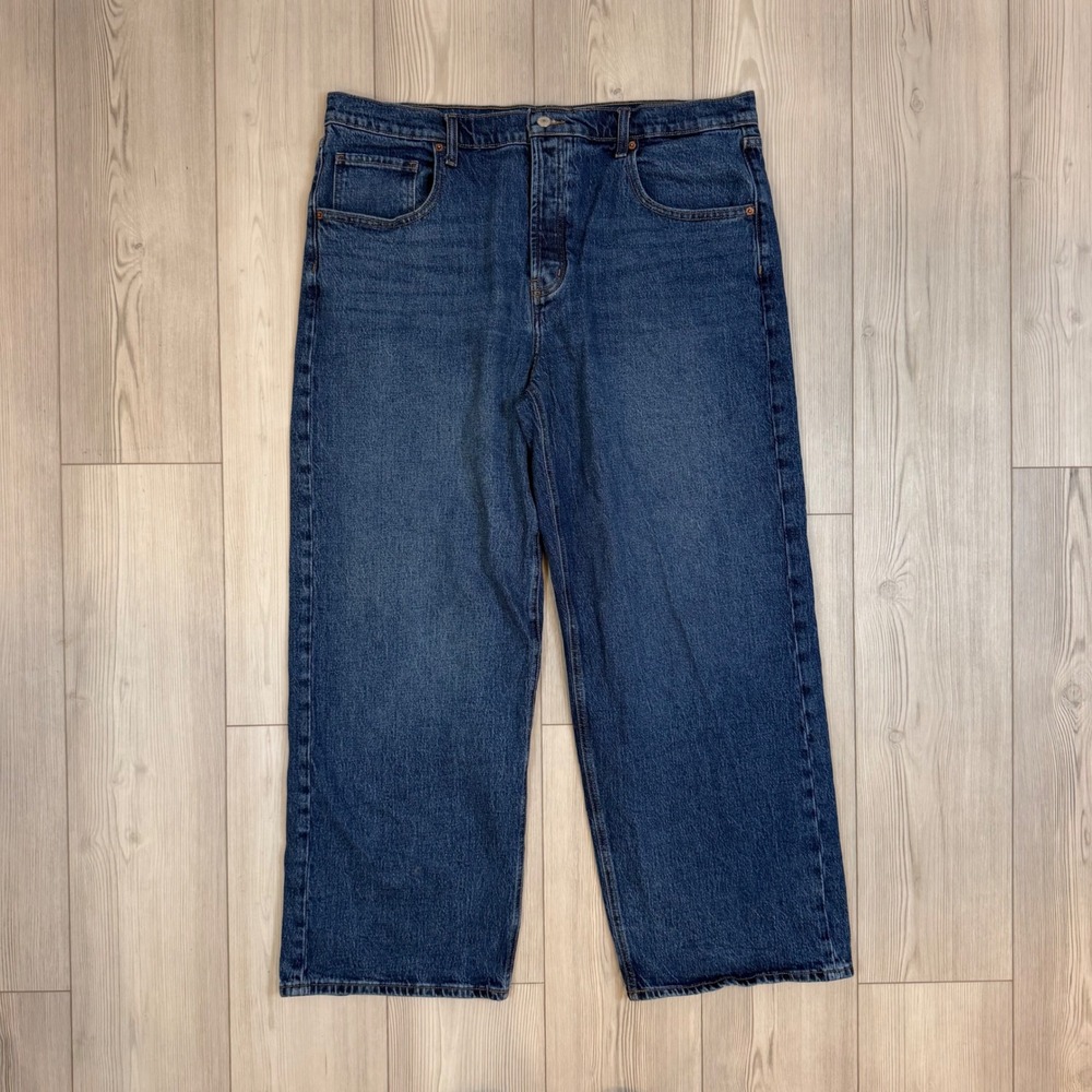Old Navy Mid-Rise Slouchy Wide Leg Jeans Size 16 Medium Wash Denim Relaxed Fit